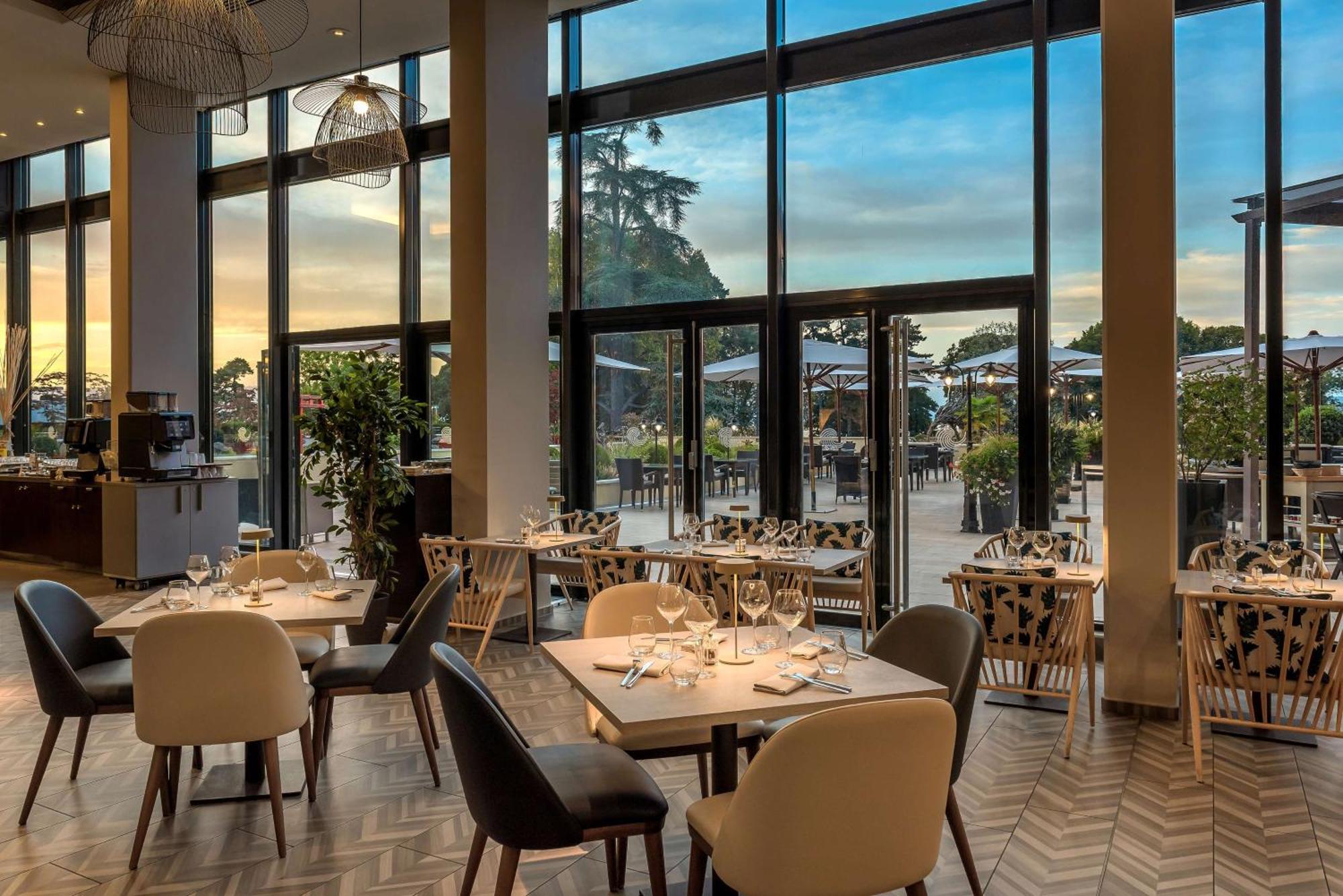 Hilton Evian Les Bains Hotel Eksteriør billede
